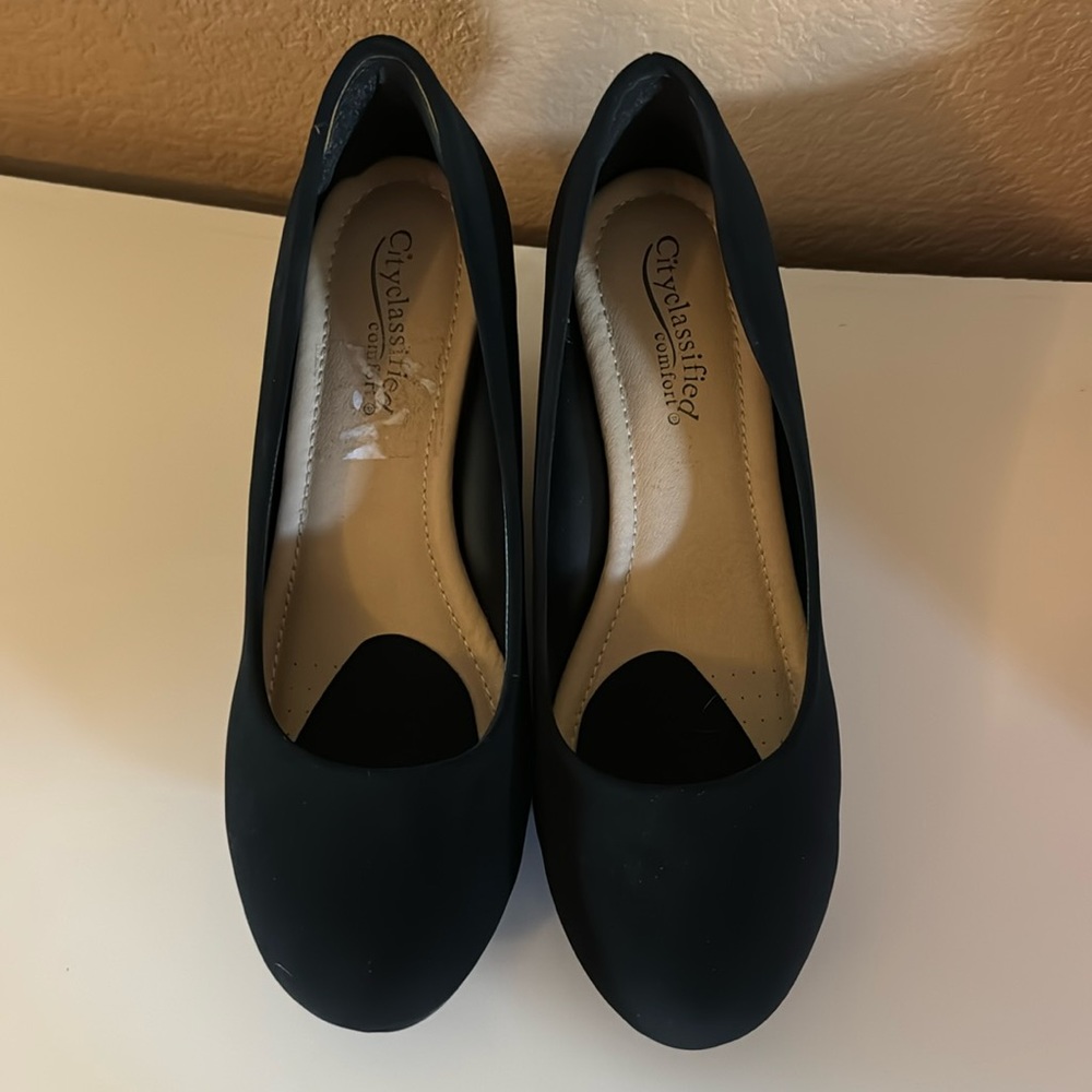 Black comfortable dress platforms